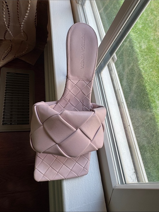 Bottega Veneta Shoes - Bottega Veneta Blush Pink Intrecciato Padded Slide